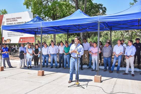 El Gobierno inauguró obras y un punto de acceso digital en Aguas Blancas